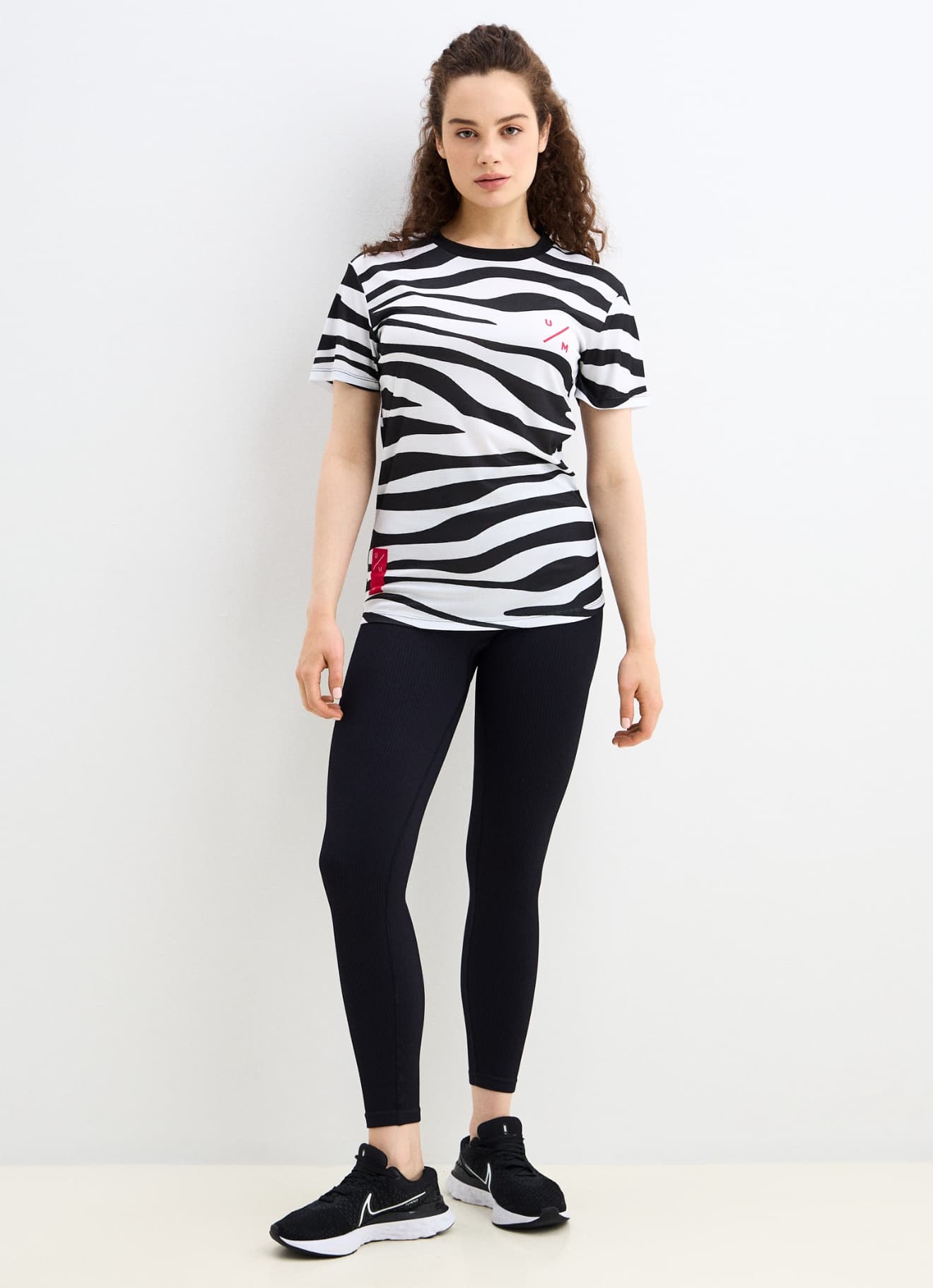 Футболка UNDER BY ME Zebra женская