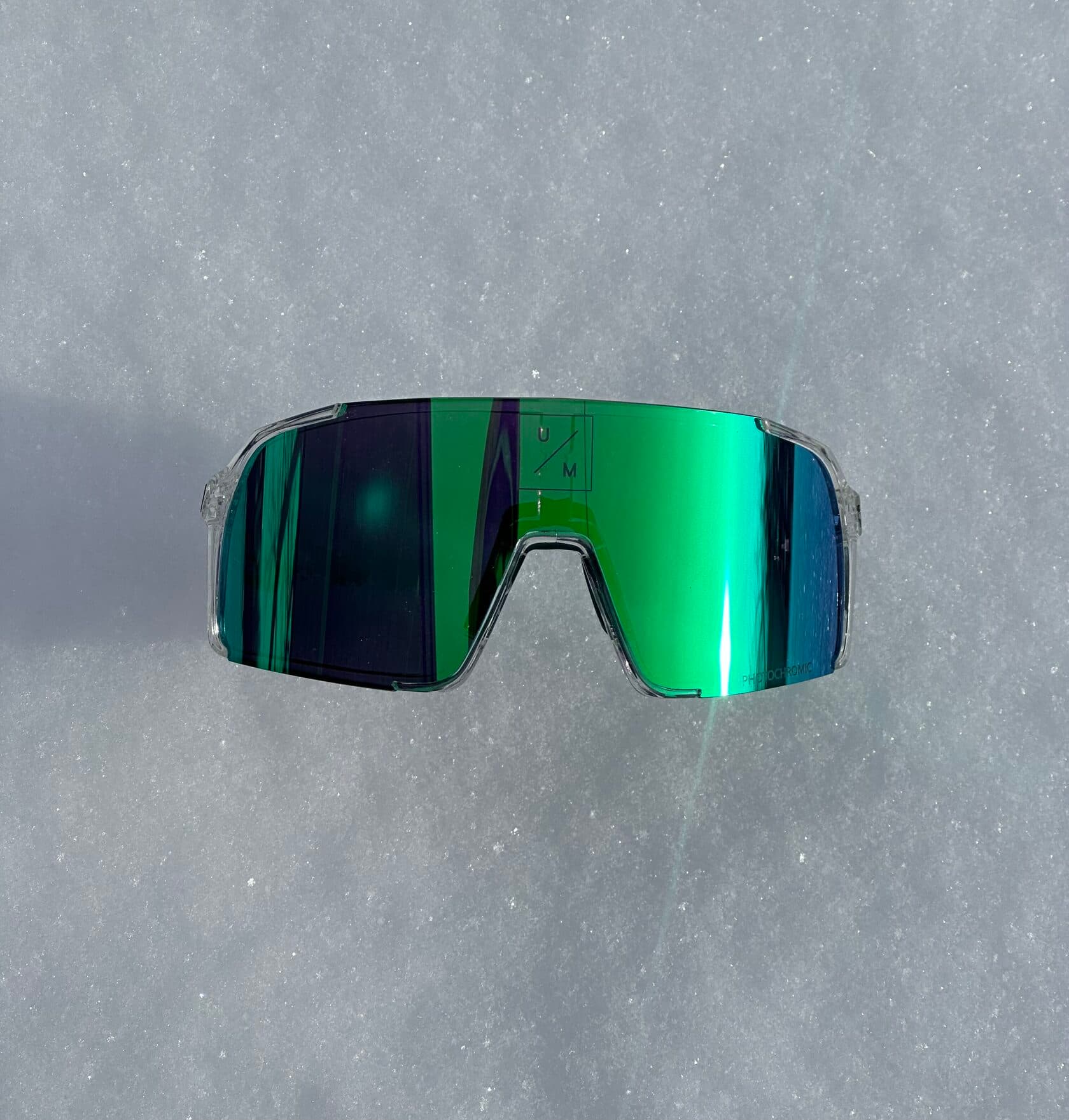 Солнцезащитные спортивные очки UNDER BY ME transparent photochromic Green 8