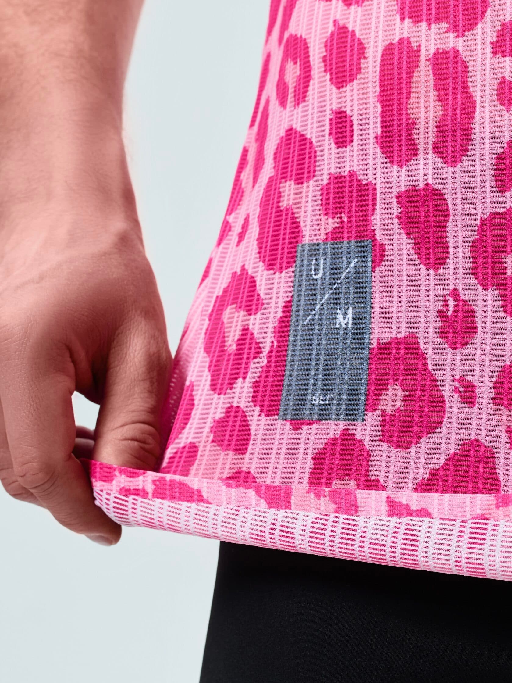 Майка UNDER BY ME Olympic Pink Leo унисекс 11