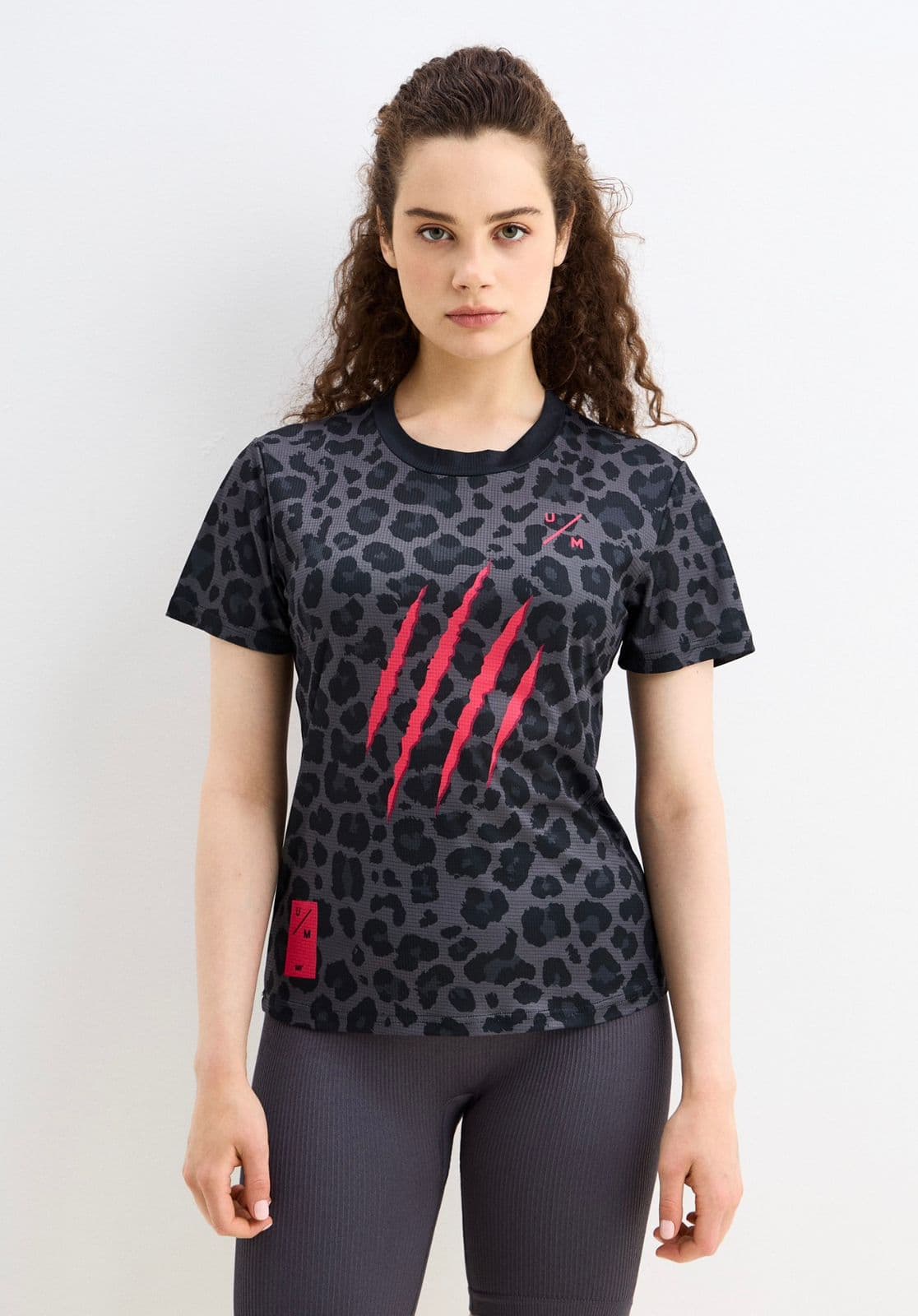 Футболка UNDER BY ME Grey-pink Leo женская (XS)