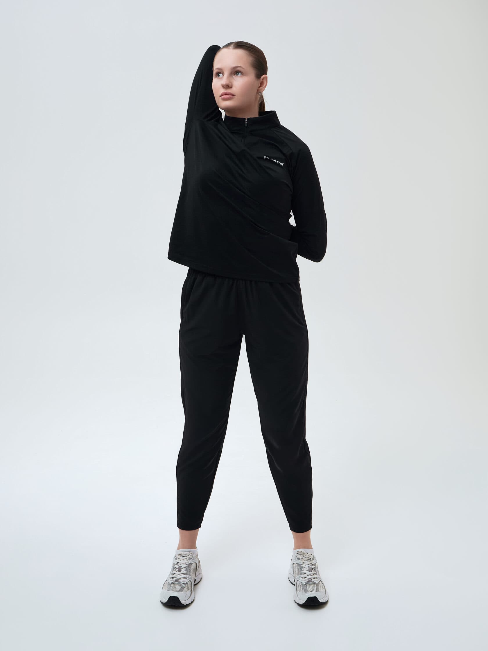 Штаны беговые UNDER BY ME Black женские 18