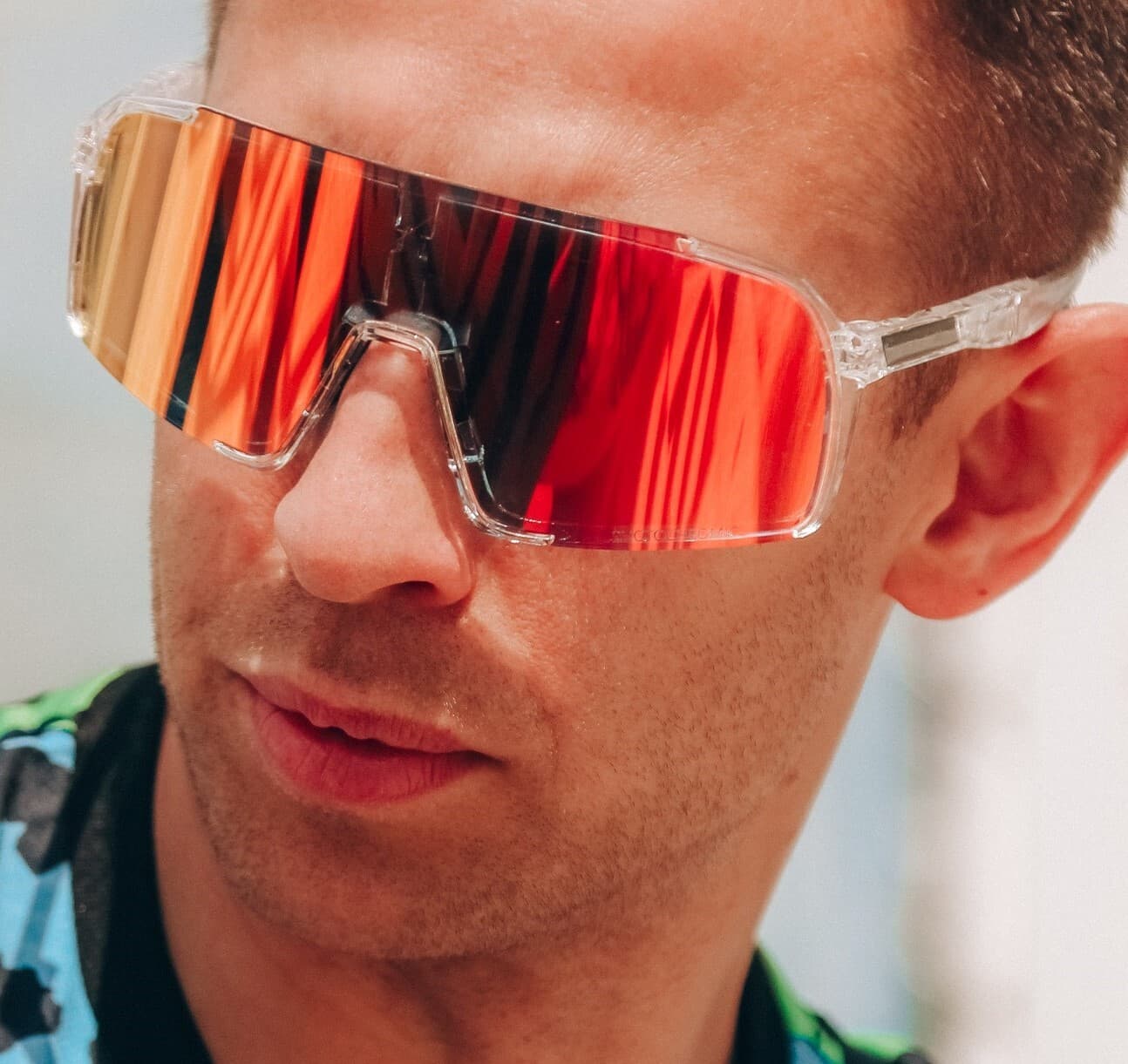 Солнцезащитные спортивные очки UNDER BY ME transparent Red 4