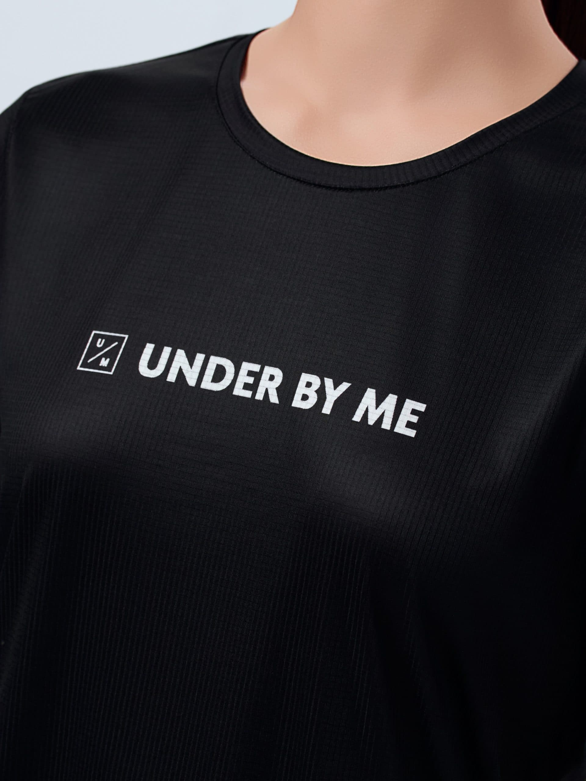 Футболка UNDER BY ME Obsidian Black женская 12