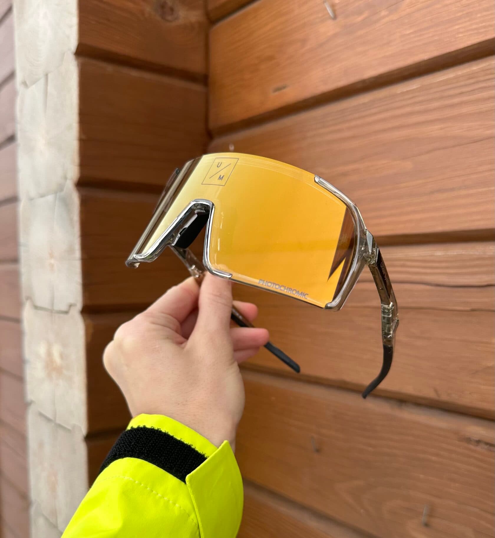 Солнцезащитные спортивные очки UNDER BY ME transparent grey photochromic Gold 17